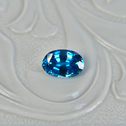 ブルージルコン 0.59ct オーバルカット 4.6mm×4.6mm×2.9mm【MJ2820】