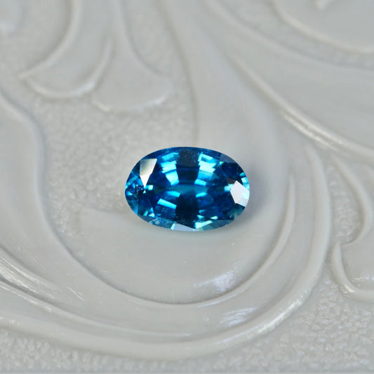 ブルージルコン 0.59ct オーバルカット 4.6mm×4.6mm×2.9mm【MJ2820】