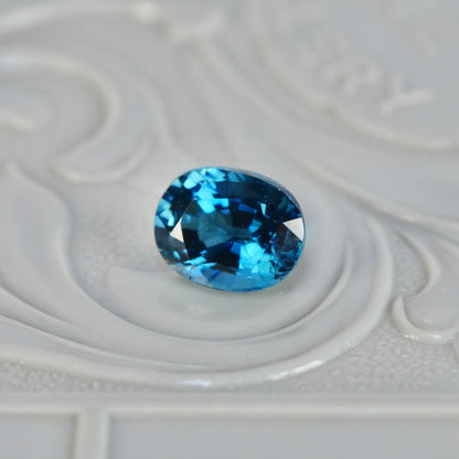 ブルージルコン 0.91ct オーバルカット 4.6mm×4.6mm×2.9mm【MJ2821】