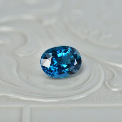 ブルージルコン 0.91ct オーバルカット 4.6mm×4.6mm×2.9mm【MJ2821】