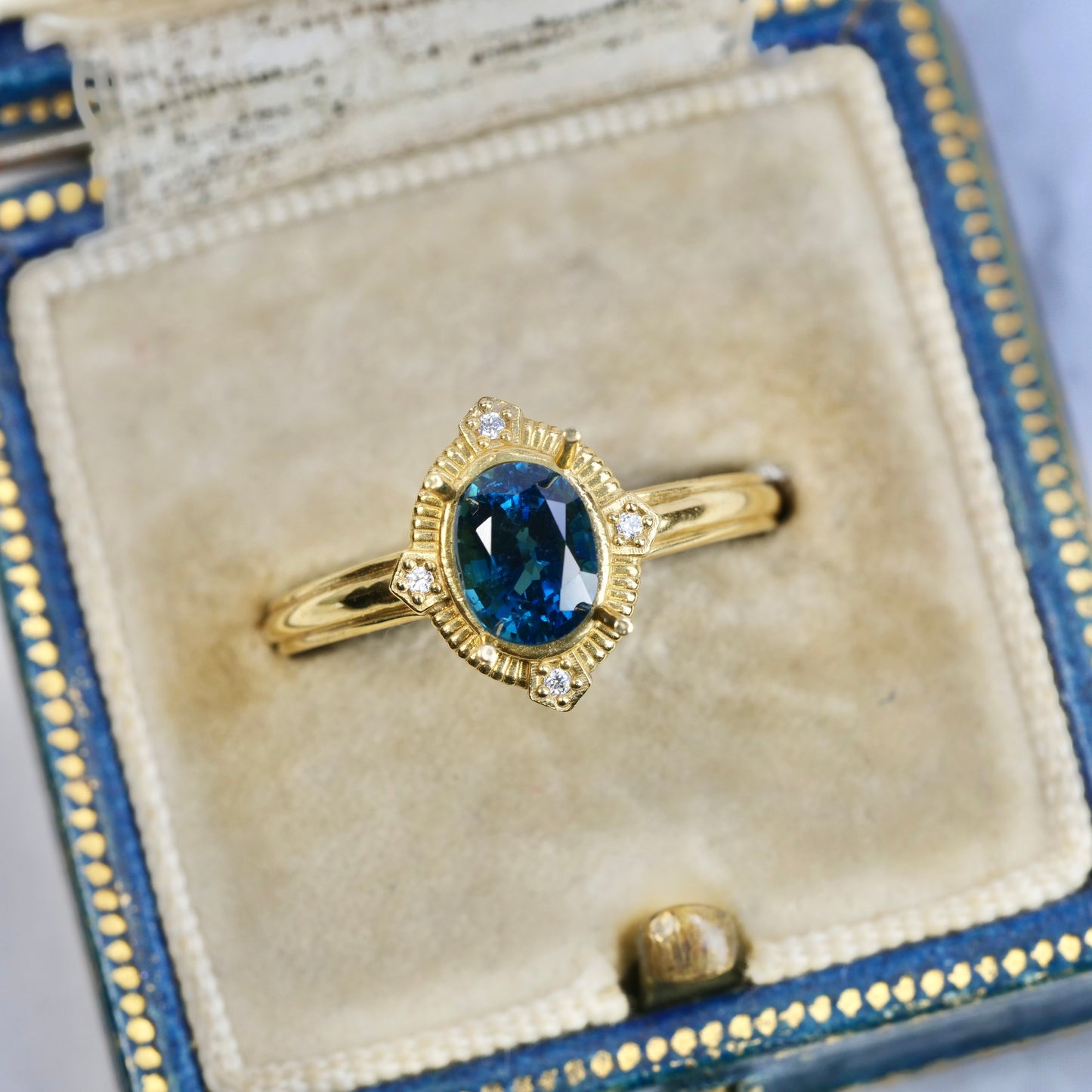 ブルージルコン 0.91ct オーバルカット 4.6mm×4.6mm×2.9mm【MJ2821】