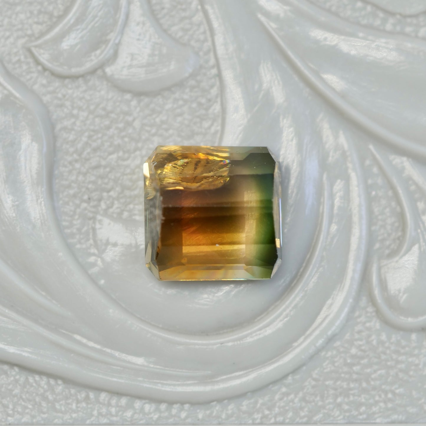 バイカラートルマリン 1.19ct エメラルドカット 5.9mm×5.8mm×3.4mm【MJ2824】