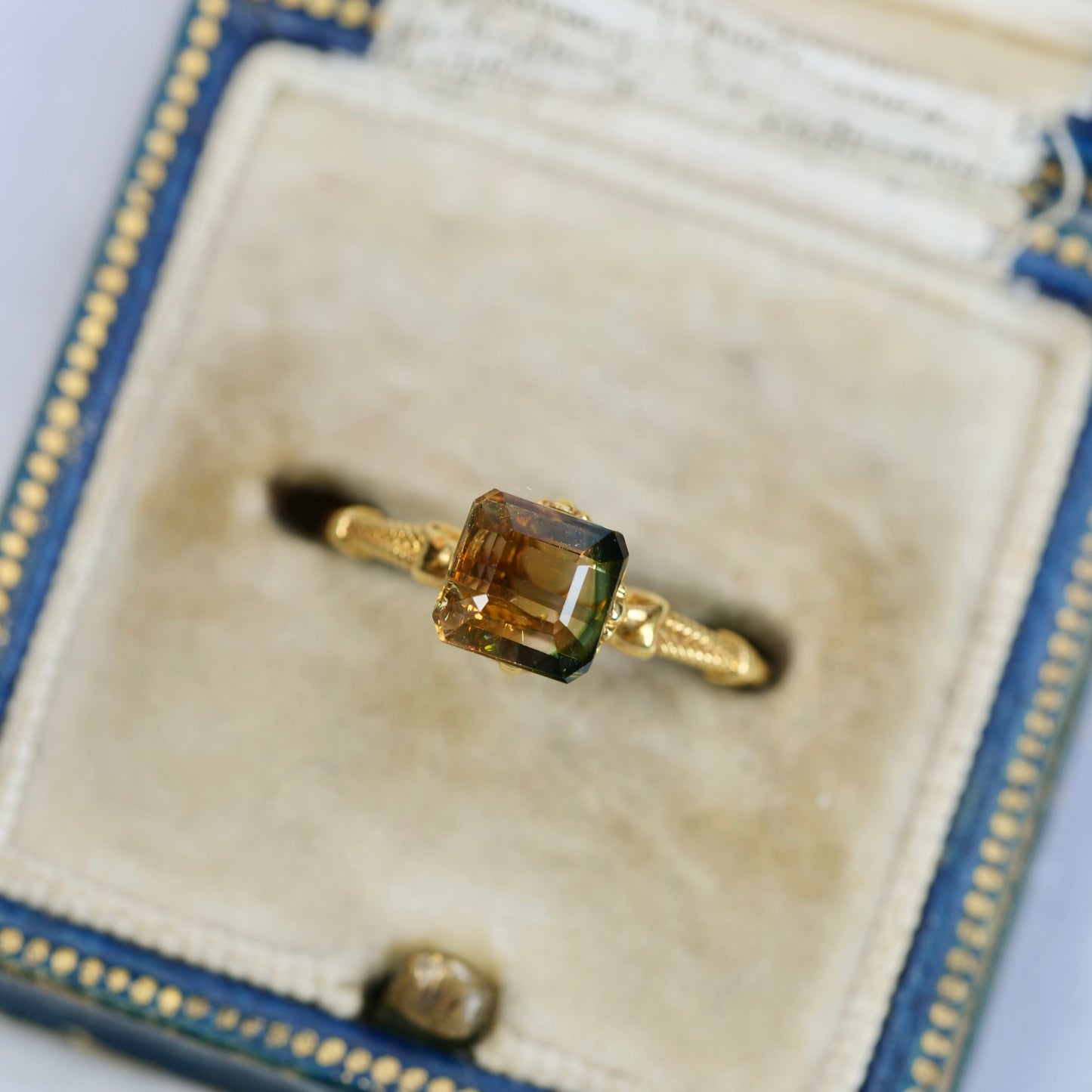 バイカラートルマリン 1.19ct エメラルドカット 5.9mm×5.8mm×3.4mm【MJ2824】