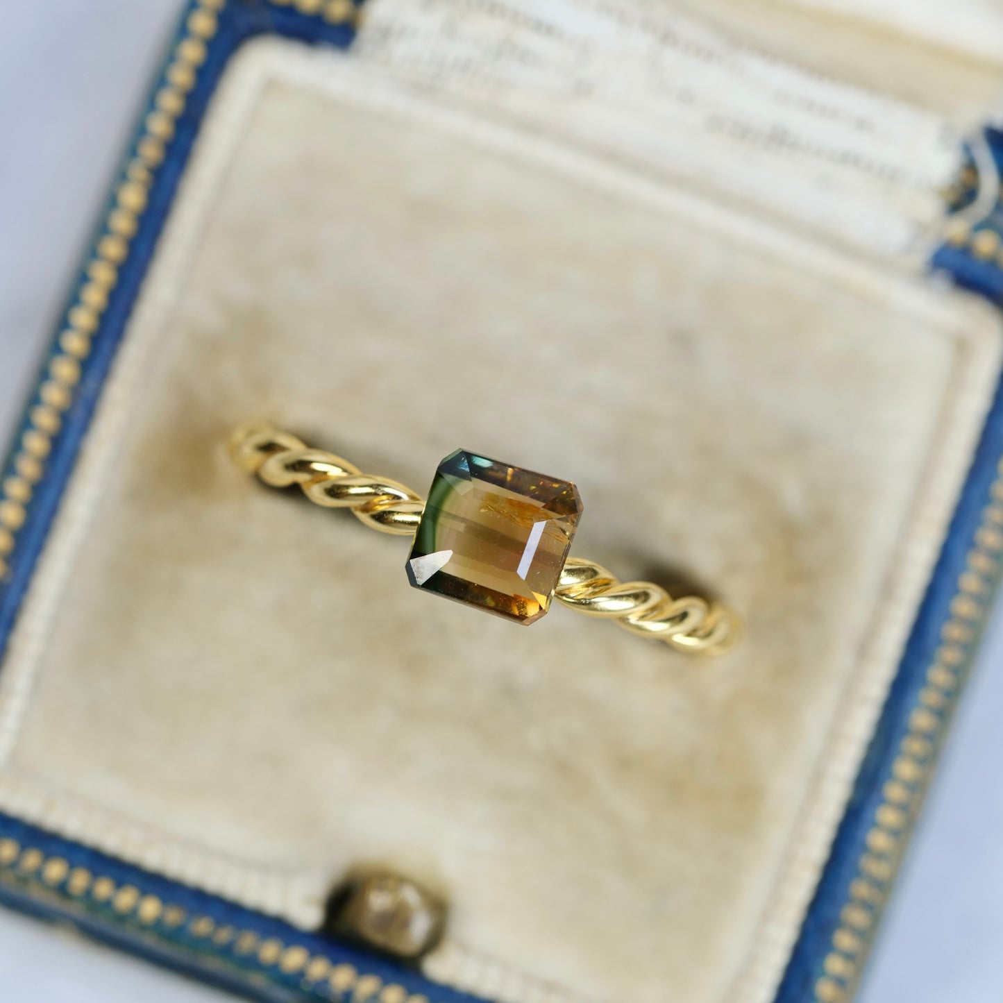 バイカラートルマリン 1.19ct エメラルドカット 5.9mm×5.8mm×3.4mm【MJ2824】