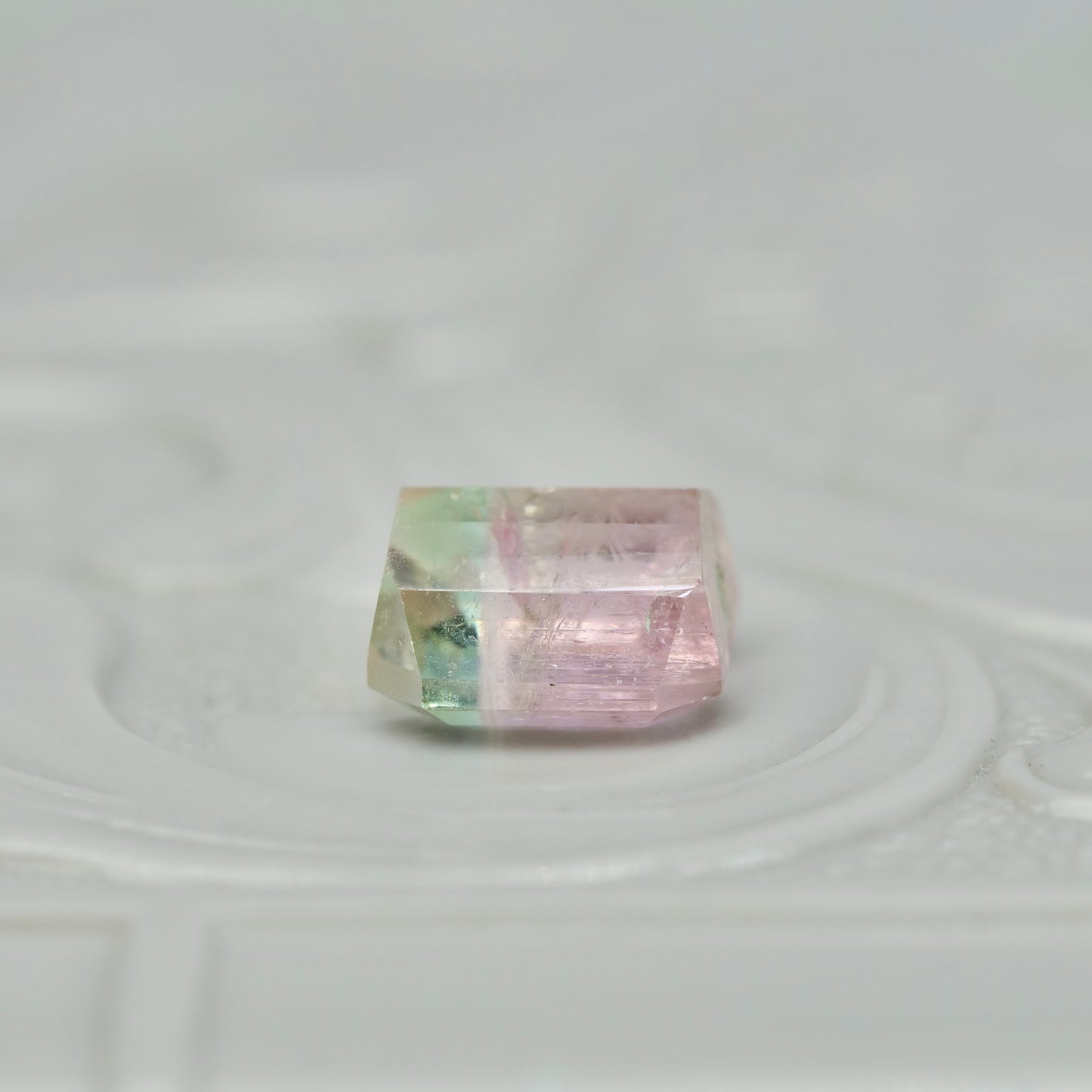 バイカラートルマリン 1.03ct エメラルドカット 5.5mm×5.4mm×3.4mm【MJ2825】