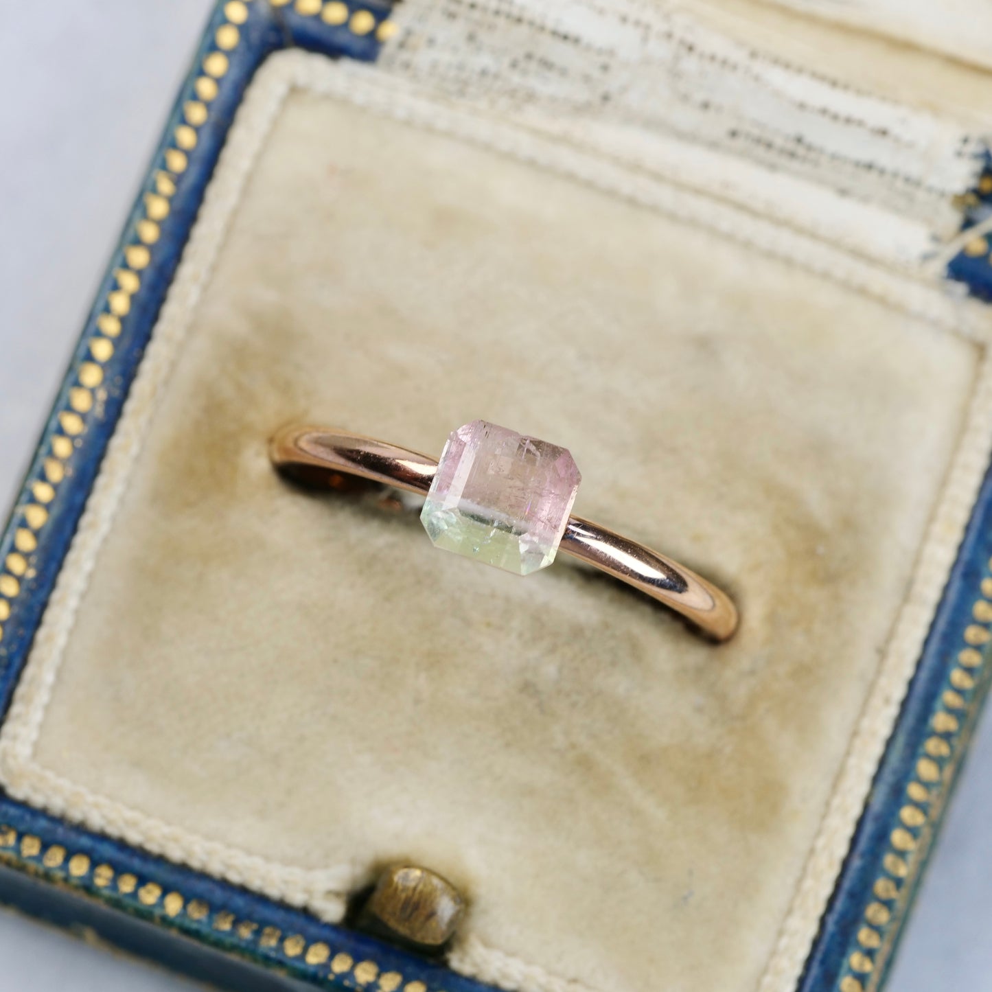 バイカラートルマリン 1.03ct エメラルドカット 5.5mm×5.4mm×3.4mm【MJ2825】