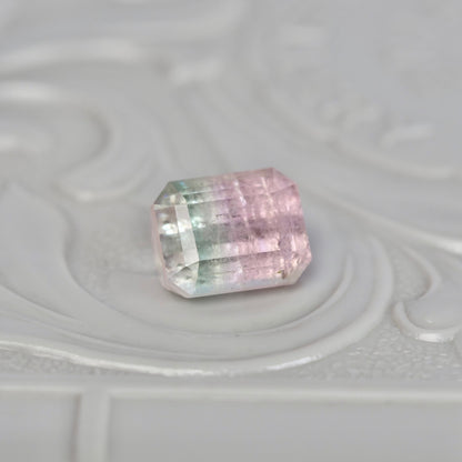 バイカラートルマリン 1.24ct エメラルドカット 6.2mm×5.0mm×4.3mm【MJ2826】