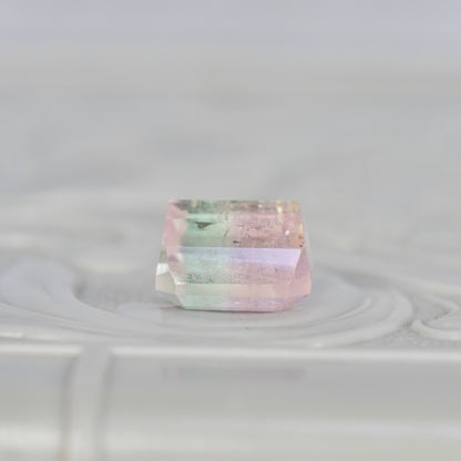 バイカラートルマリン 1.24ct エメラルドカット 6.2mm×5.0mm×4.3mm【MJ2826】