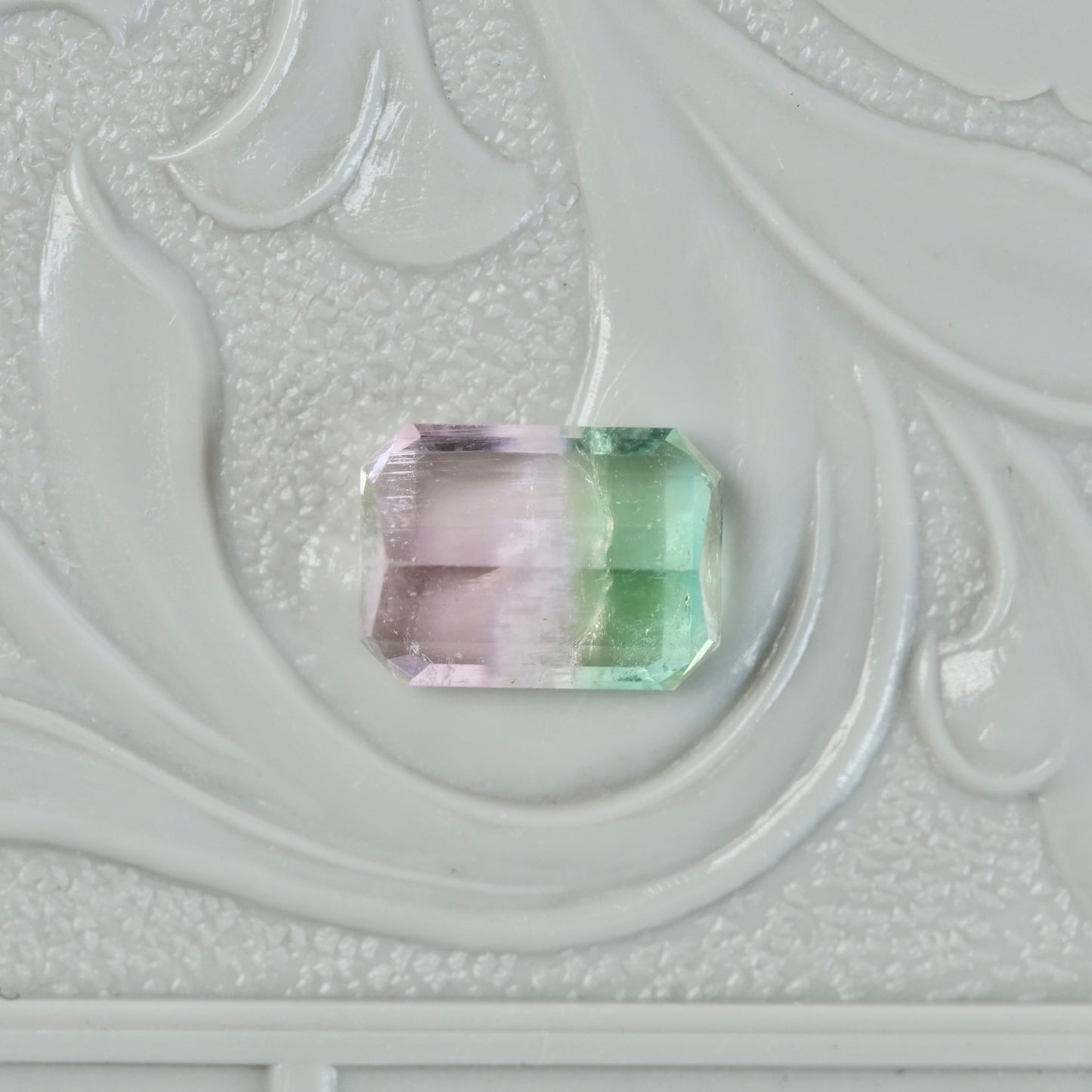 バイカラートルマリン 1.10ct エメラルドカット 7.1mm×5.1mm×3.3mm【MJ2827】