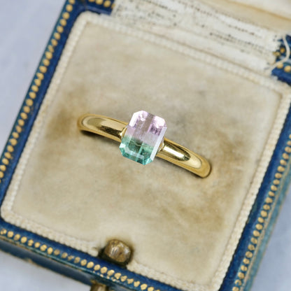 バイカラートルマリン 1.10ct エメラルドカット 7.1mm×5.1mm×3.3mm【MJ2827】