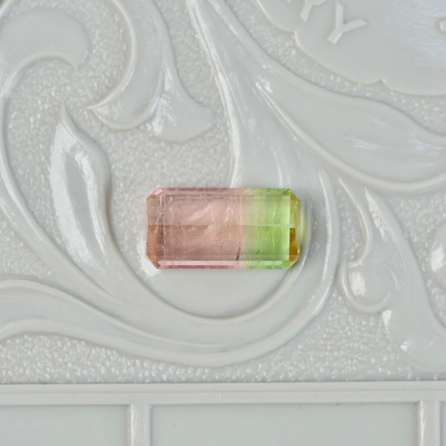 バイカラートルマリン 1.26ct エメラルドカット 9.2mm×4.8mm×2.9mm【MJ2828】