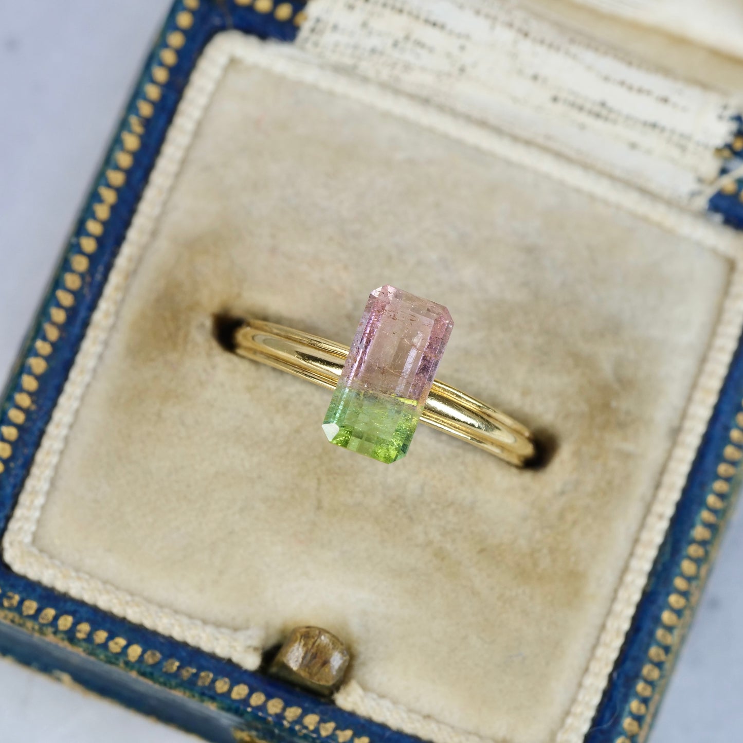 バイカラートルマリン 1.26ct エメラルドカット 9.2mm×4.8mm×2.9mm【MJ2828】