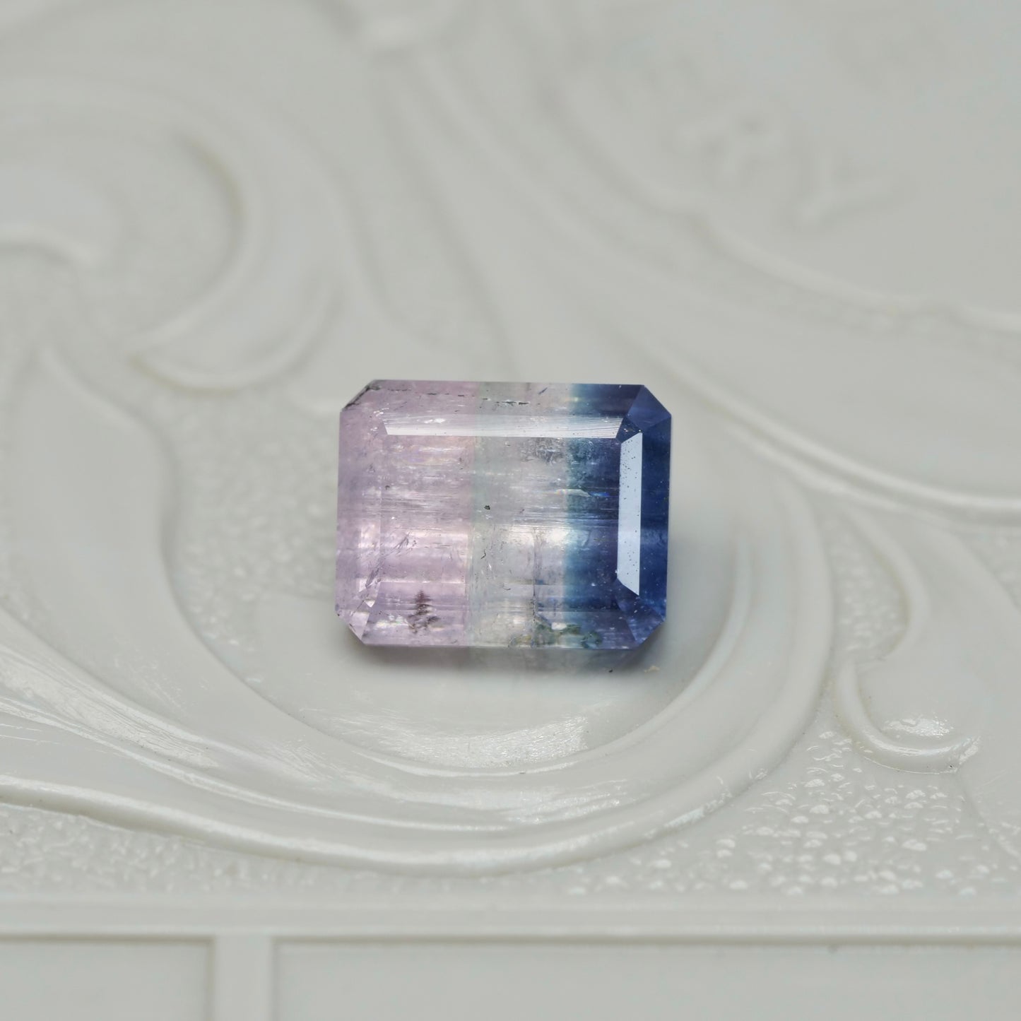 パーティーカラードトルマリン 1.60ct エメラルドカット 6.8mm×5.4mm×4.4mm【MJ2829】