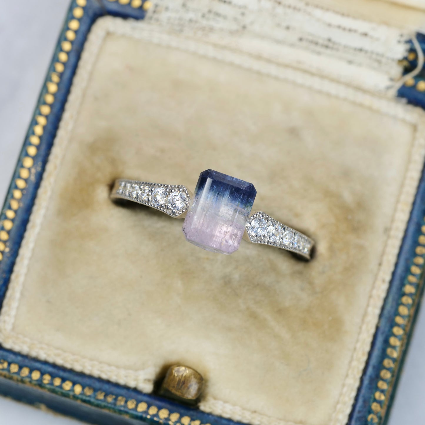 パーティーカラードトルマリン 1.60ct エメラルドカット 6.8mm×5.4mm×4.4mm【MJ2829】