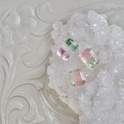 バイカラートルマリン 1.03ct エメラルドカット 5.5mm×5.4mm×3.4mm【MJ2825】