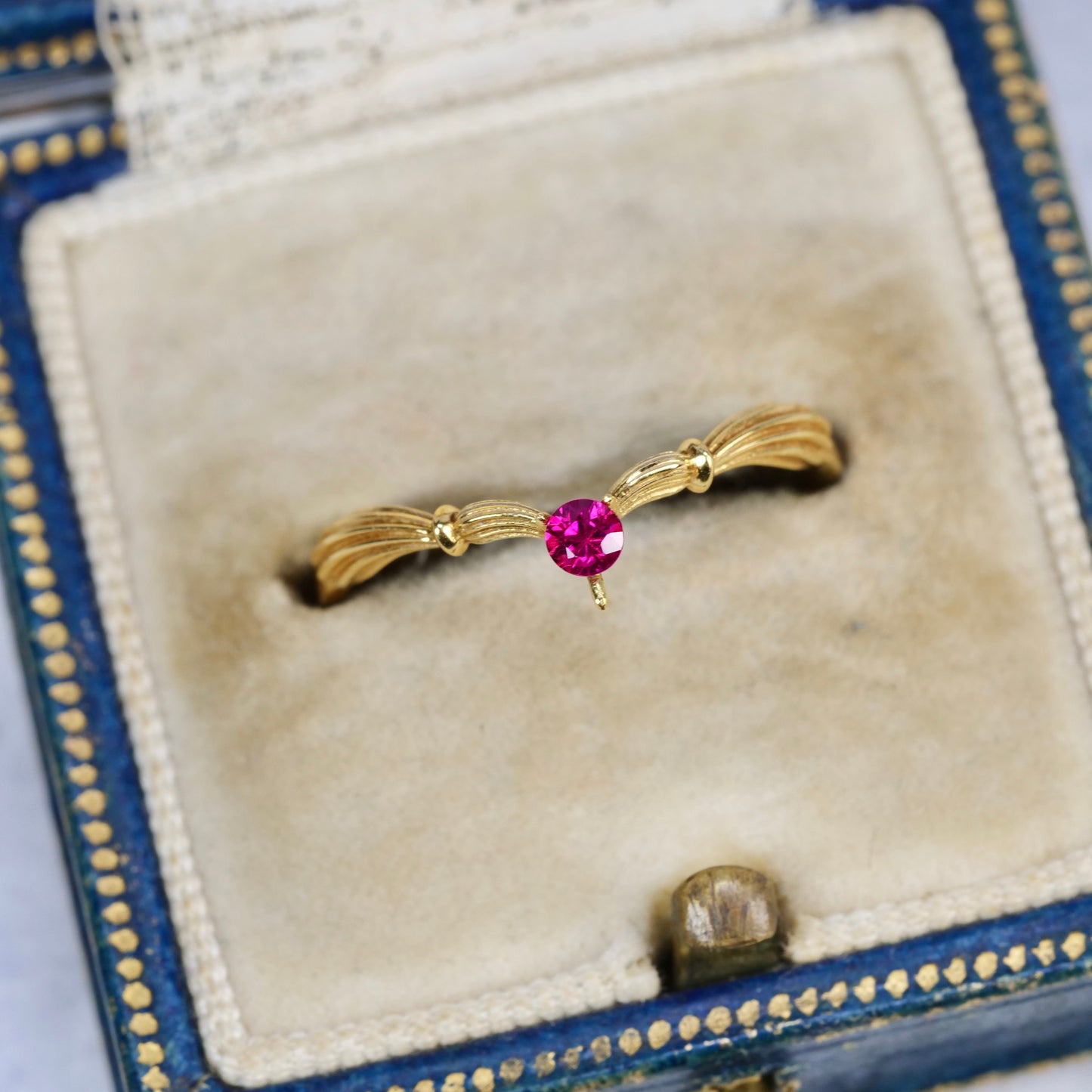 【期間・数量限定特別価格】ルビー ラウンドカット 約2.6~2.7mm 【MJ2831】