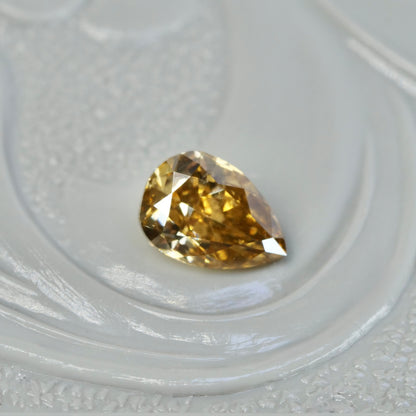 ナチュラルダイヤモンド 0.31ct ペアシェイプカット 5.1mm×3.5mm×2.3mm【MJ2605】