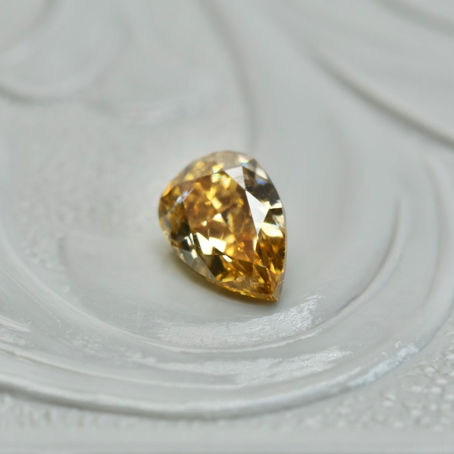 ナチュラルダイヤモンド 0.31ct ペアシェイプカット 5.1mm×3.5mm×2.3mm【MJ2605】