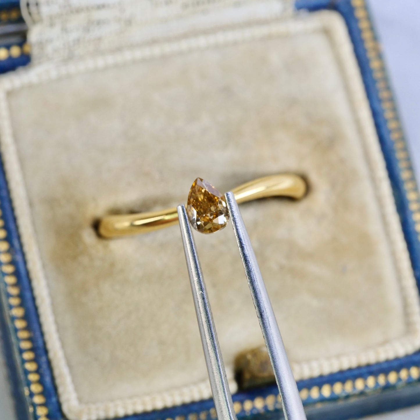 ナチュラルダイヤモンド 0.31ct ペアシェイプカット 5.1mm×3.5mm×2.3mm【MJ2605】