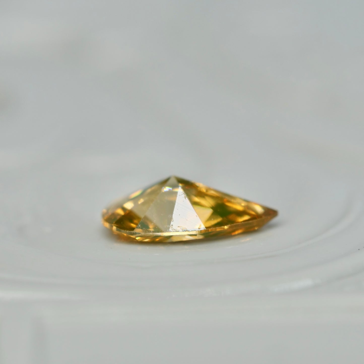 ナチュラルダイヤモンド 0.21ct ペアシェイプカット 5.3mm×3.6mm×1.7mm【MJ2603】