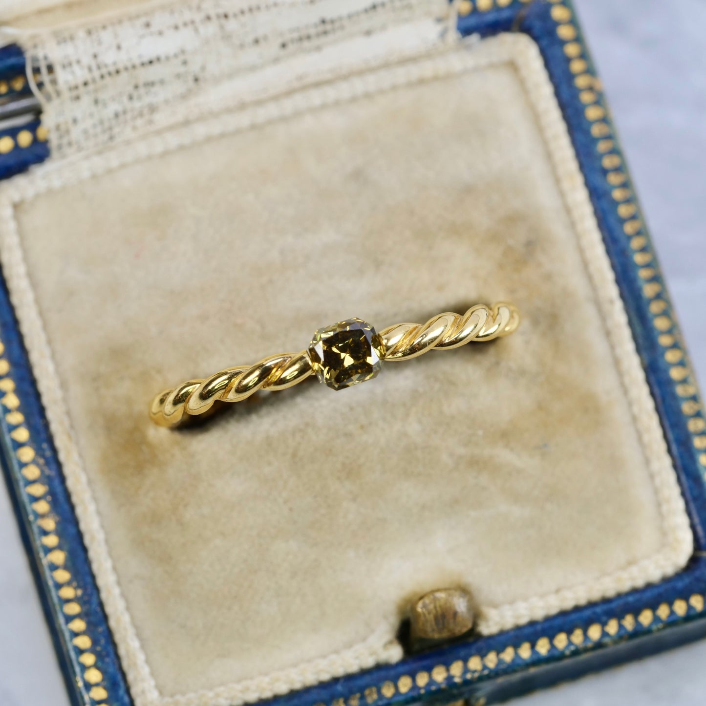 ナチュラルダイヤモンド 0.37ct クッションカット 3.6mm×3.6mm×2.3mm【MJ2602】