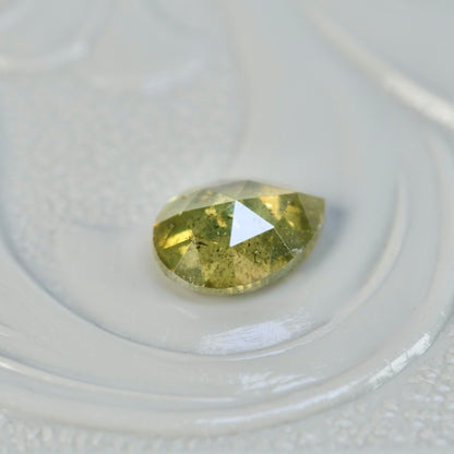 ナチュラルダイヤモンド 0.38ct ペアシェイプカット 5.2mm×4.1mm×2.2mm【MJ2601】