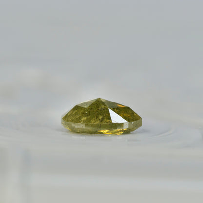 ナチュラルダイヤモンド 0.38ct ペアシェイプカット 5.2mm×4.1mm×2.2mm【MJ2601】