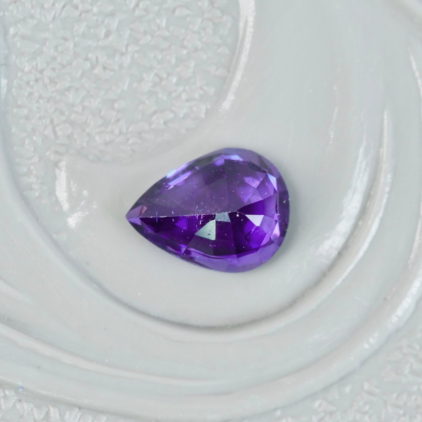 バイカラーサファイア 0.33ct ペアシェイプカット 5.0mm×3.6mm×2.2mm【MJ2545】