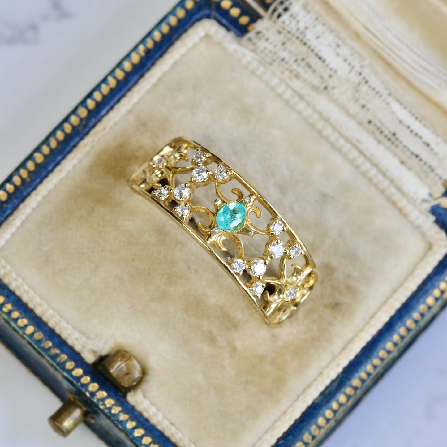 パライバトルマリン ブラジル産 0.05ct オーバルカット 3.0mm×2.1mm×1.4mm【MJ2550-1】