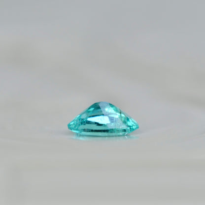 パライバトルマリン ブラジル産 0.06ct オーバルカット 3.1mm×2.1mm×1.4mm【MJ2550-2】