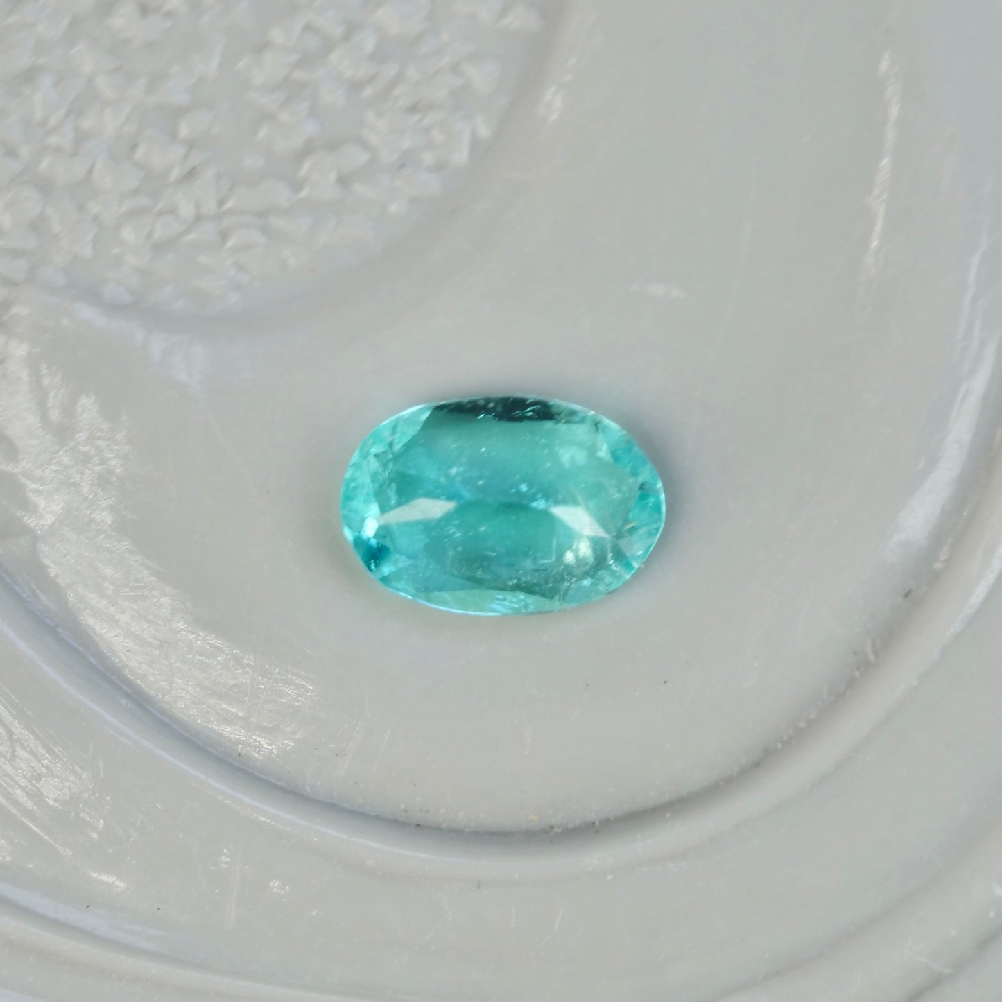 パライバトルマリン ブラジル産 0.06ct オーバルカット 3.1mm×2.1mm×1.4mm【MJ2550-2】