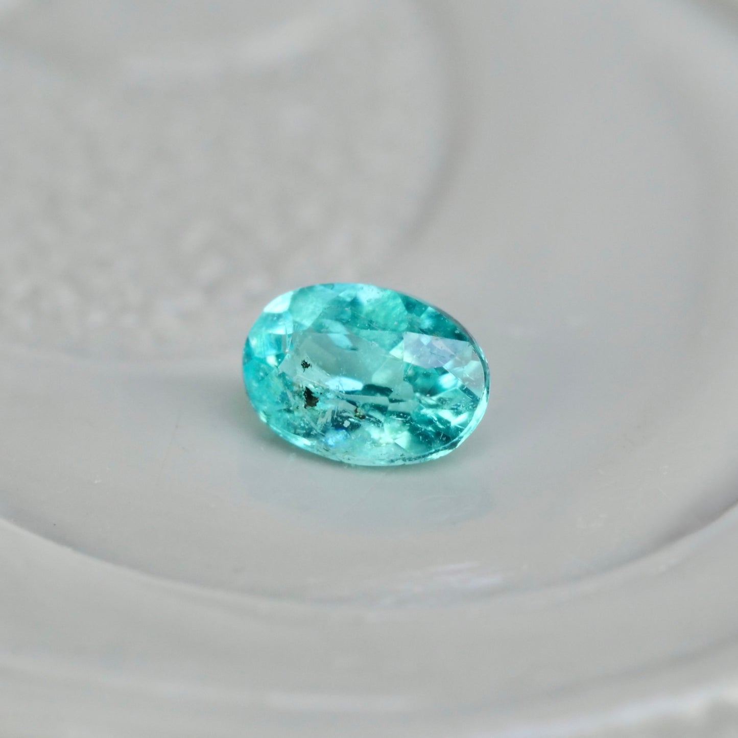パライバトルマリン ブラジル産 0.05ct オーバルカット 2.8mm×2.0mm×1.4mm【MJ2550-3】
