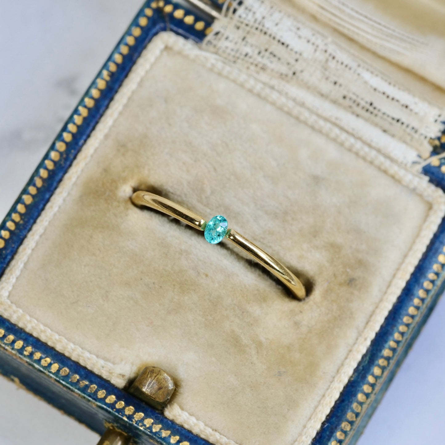 パライバトルマリン ブラジル産 0.05ct オーバルカット 2.8mm×2.0mm×1.4mm【MJ2550-3】