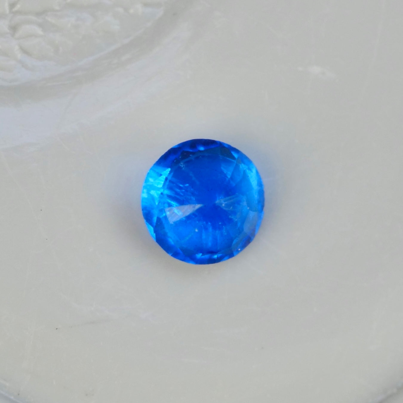 アウイナイト ラウンドカット 1.7mm×1.7mm×1.1mm 【MJ2556-1】