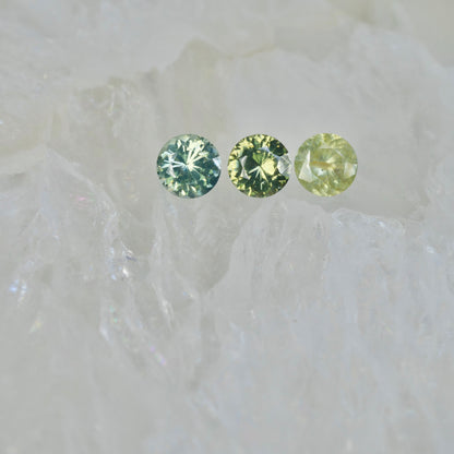 グリーンジルコン 0.25ct ラウンドカット 3.6mm×3.6mm×2.3mm【MJ2855】