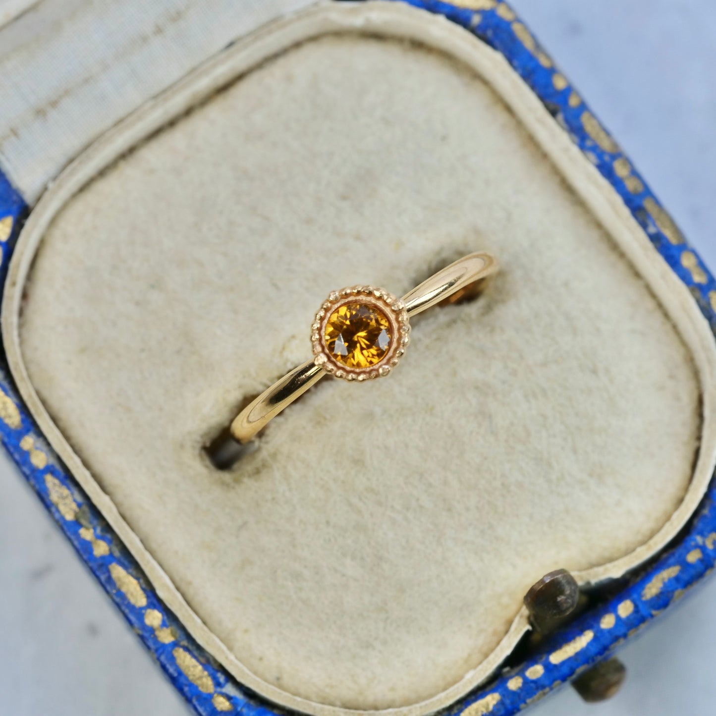 オレンジジルコン 0.30ct ラウンドカット 3.6mm×3.6mm×2.4mm【MJ2851】