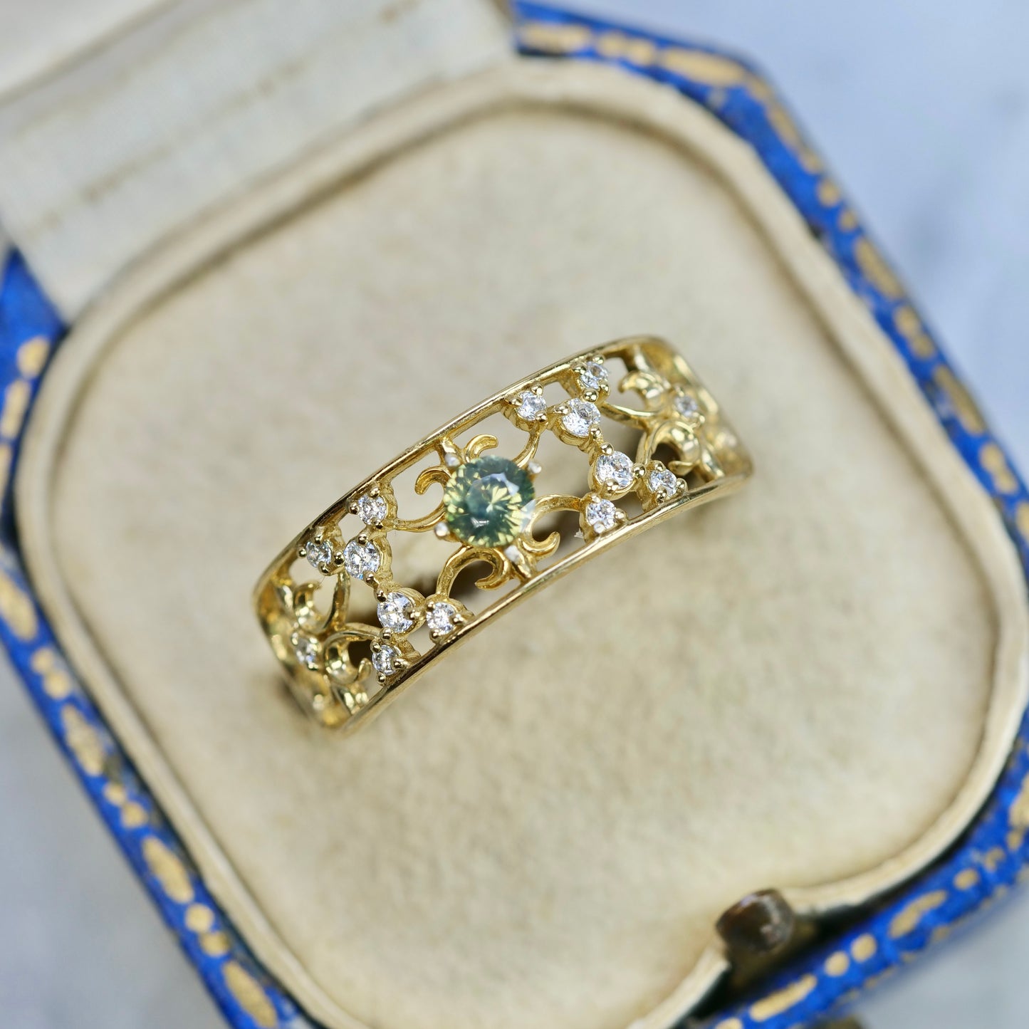 グリーンジルコン 0.25ct ラウンドカット 3.6mm×3.6mm×2.3mm【MJ2855】