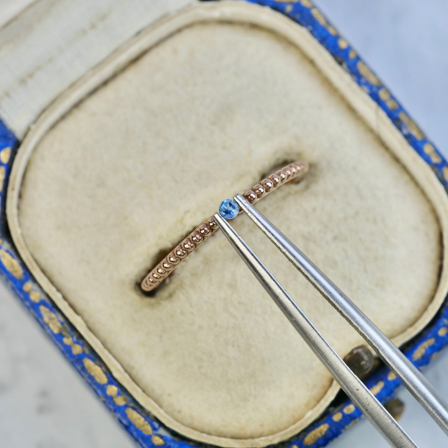 【期間・数量限定特別価格】サンタマリアアクアマリン 0.02ct ラウンドカット 約1.7~1.9mm 【MJ2549】