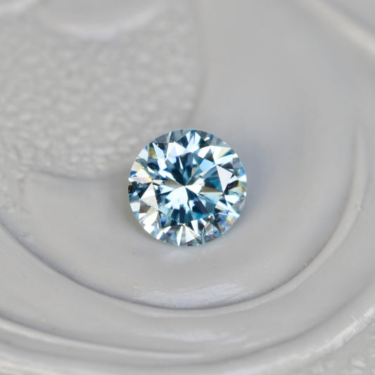 アイスブルーダイヤモンド 0.16ct ラウンドブリリアントカット 3.5mm×3.5mm×2.1mm【MJ2931】