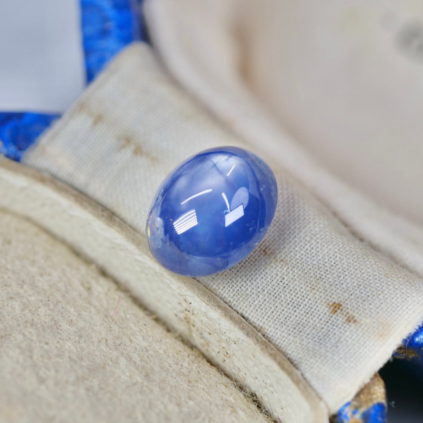 スターサファイア 2.09ct カボションカット 7.4mm×5.9mm×4.4mm【MJ2941】