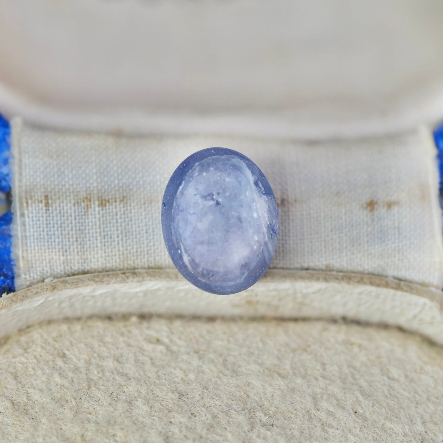 スターサファイア 2.09ct カボションカット 7.4mm×5.9mm×4.4mm【MJ2941】