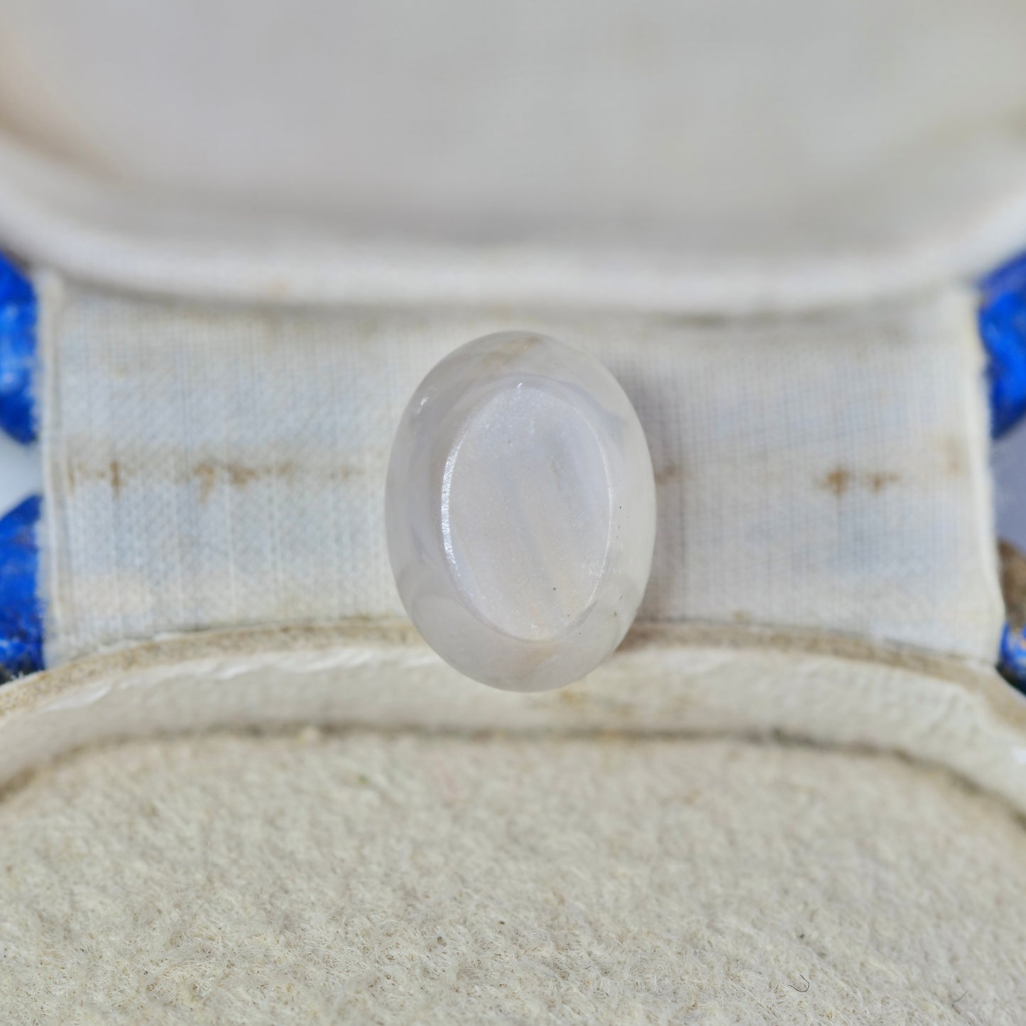 スターサファイア 2.49ct カボションカット 8.1mm×6.1mm×4.7mm【MJ2942】