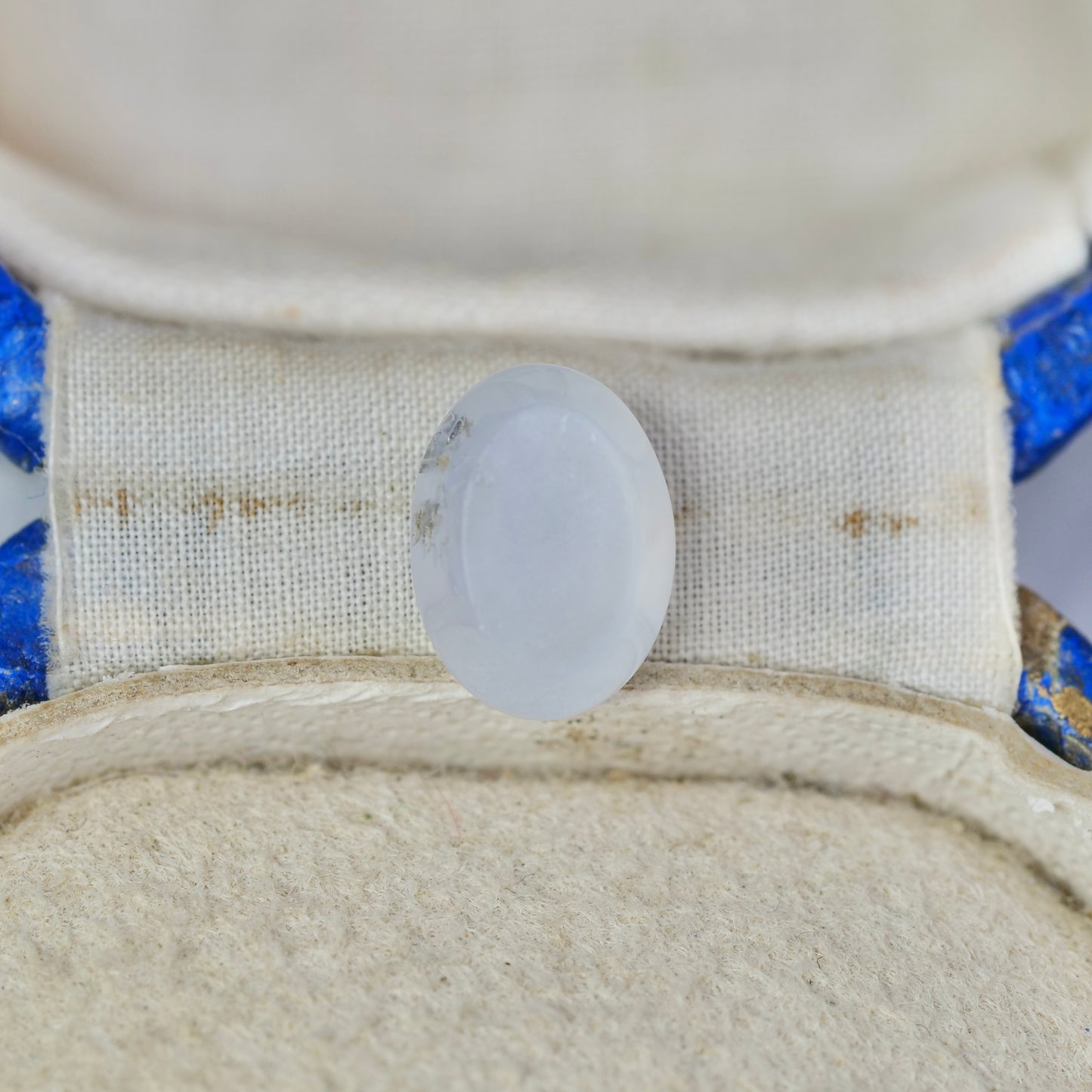 スターサファイア 2.02ct カボションカット 7.9mm×5.9mm×3.9mm【MJ2943】