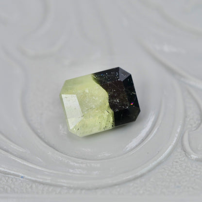 バイカラートルマリン 1.05ct エメラルドカット 6.3mm×4.9mm×3.7mm【MJ2949】