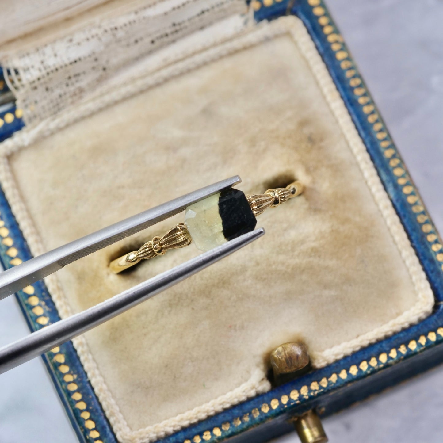 バイカラートルマリン 1.05ct エメラルドカット 6.3mm×4.9mm×3.7mm【MJ2949】