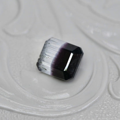 バイカラートルマリン 0.91ct エメラルドカット 5.7mm×5.0mm×3.4mm【MJ2945】