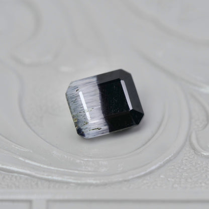 バイカラートルマリン 0.91ct エメラルドカット 5.7mm×5.0mm×3.4mm【MJ2945】
