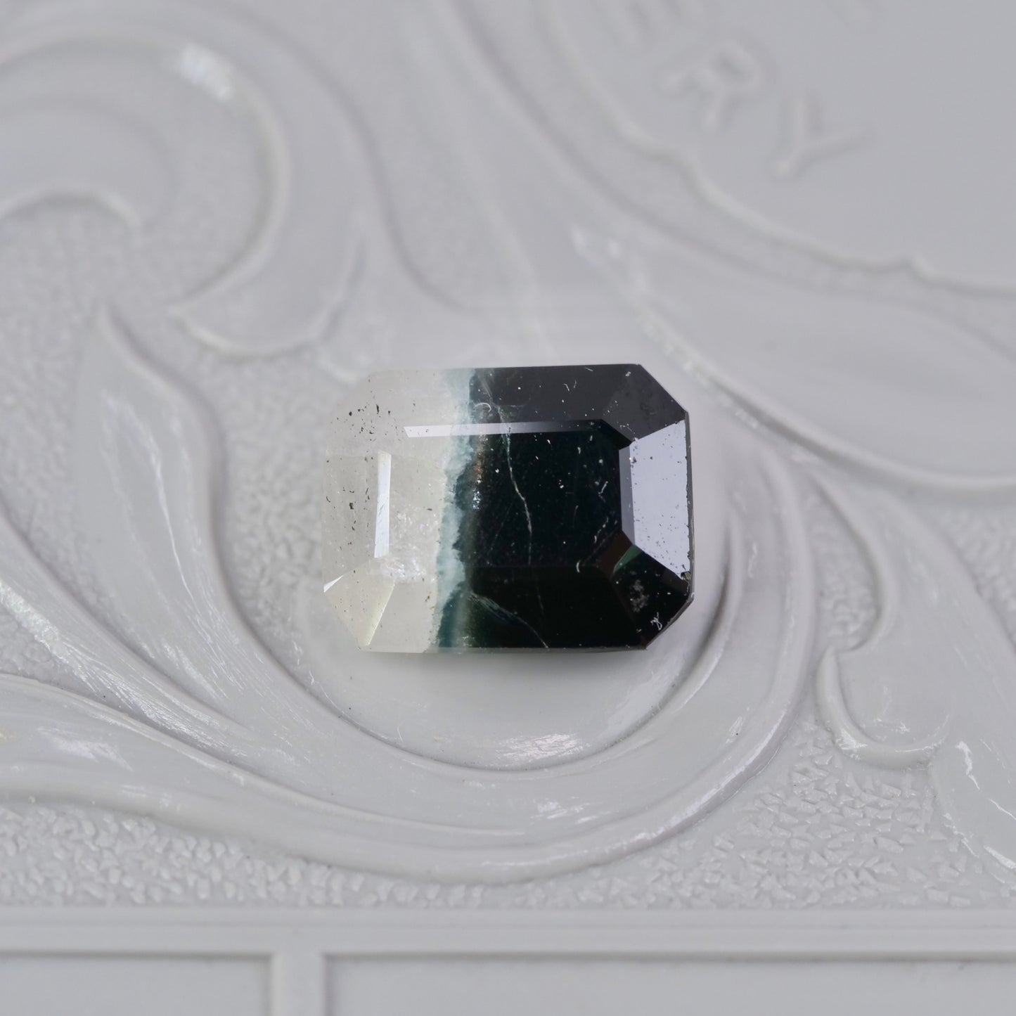 バイカラートルマリン 2.03ct エメラルドカット 8.4mm×6.8mm×3.9mm【MJ2948】
