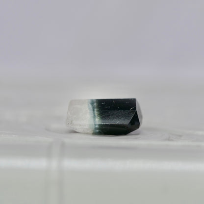 バイカラートルマリン 2.03ct エメラルドカット 8.4mm×6.8mm×3.9mm【MJ2948】