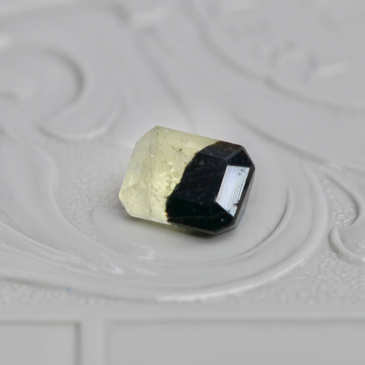 バイカラートルマリン 1.09ct エメラルドカット 6.3mm×4.8mm×3.8mm【MJ2946】